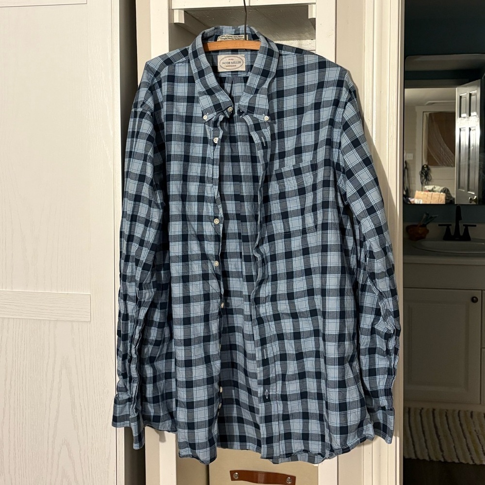 Men's Classic Blue Checkered Button-Down Shirt - Picture 1 of 4